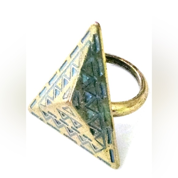 Bronze Tribal Pyramid Geometrical ring. - Picture 2 of 8